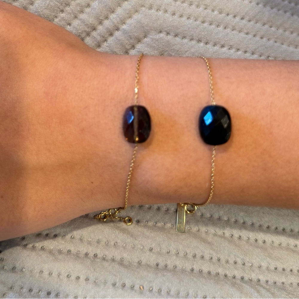 Morganne Bello Black Onyx Cushion 18 Kt yellow gold bracelet